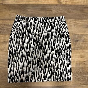 New York & Company Black and White Pencil Skirt